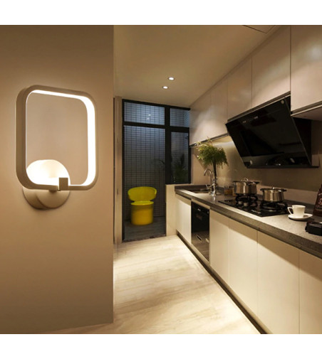 FABIO - Kwadratowy kinkiet LED 20cm  w futurystycznym wykonaniu